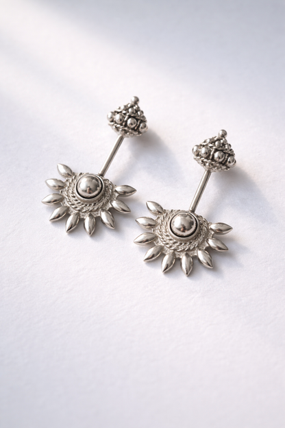 Chandrika • சந்திரிகா • Silver Sunburst Koppu