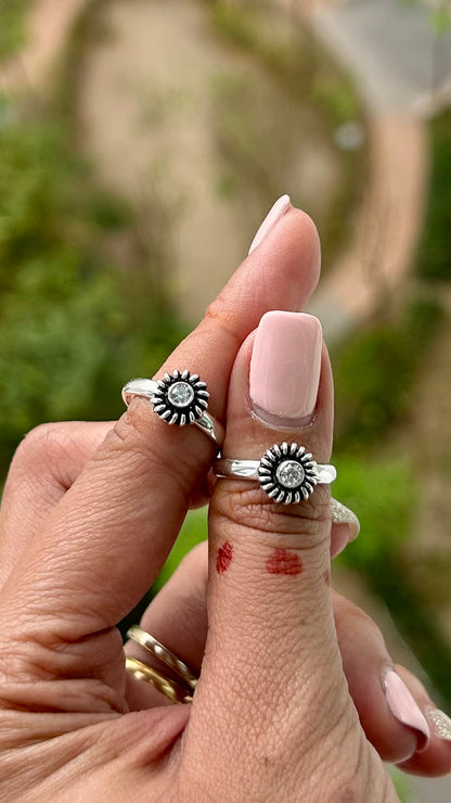 Nilaani • நிலானி • 925 Silver Toe Rings