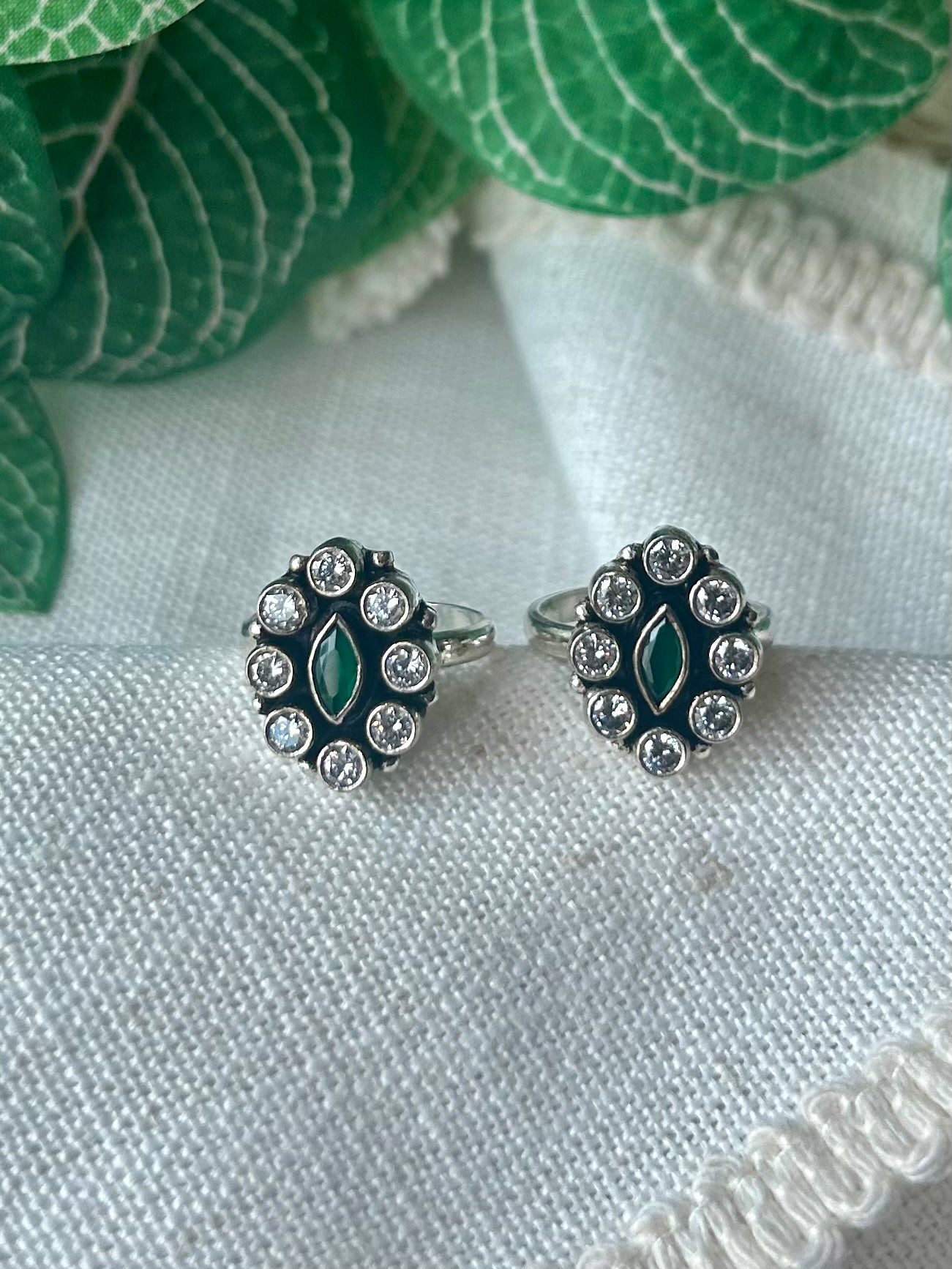 Ilakkiya • இலக்கியா • 925 Silver Toe Rings
