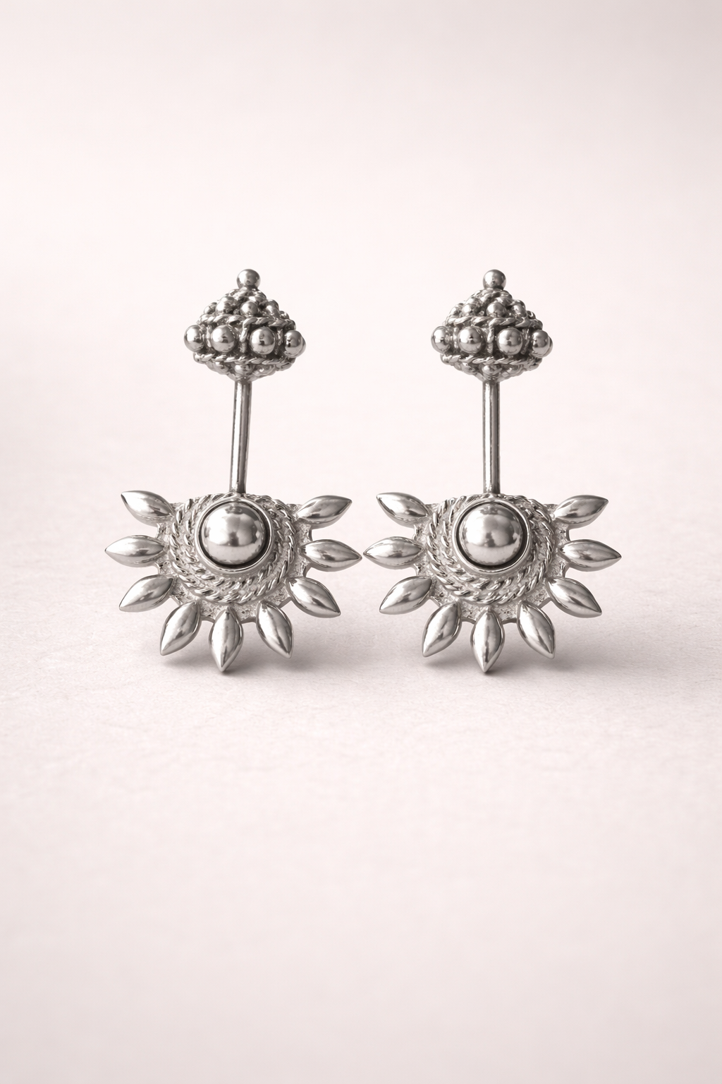 Chandrika • சந்திரிகா • Silver Sunburst Koppu