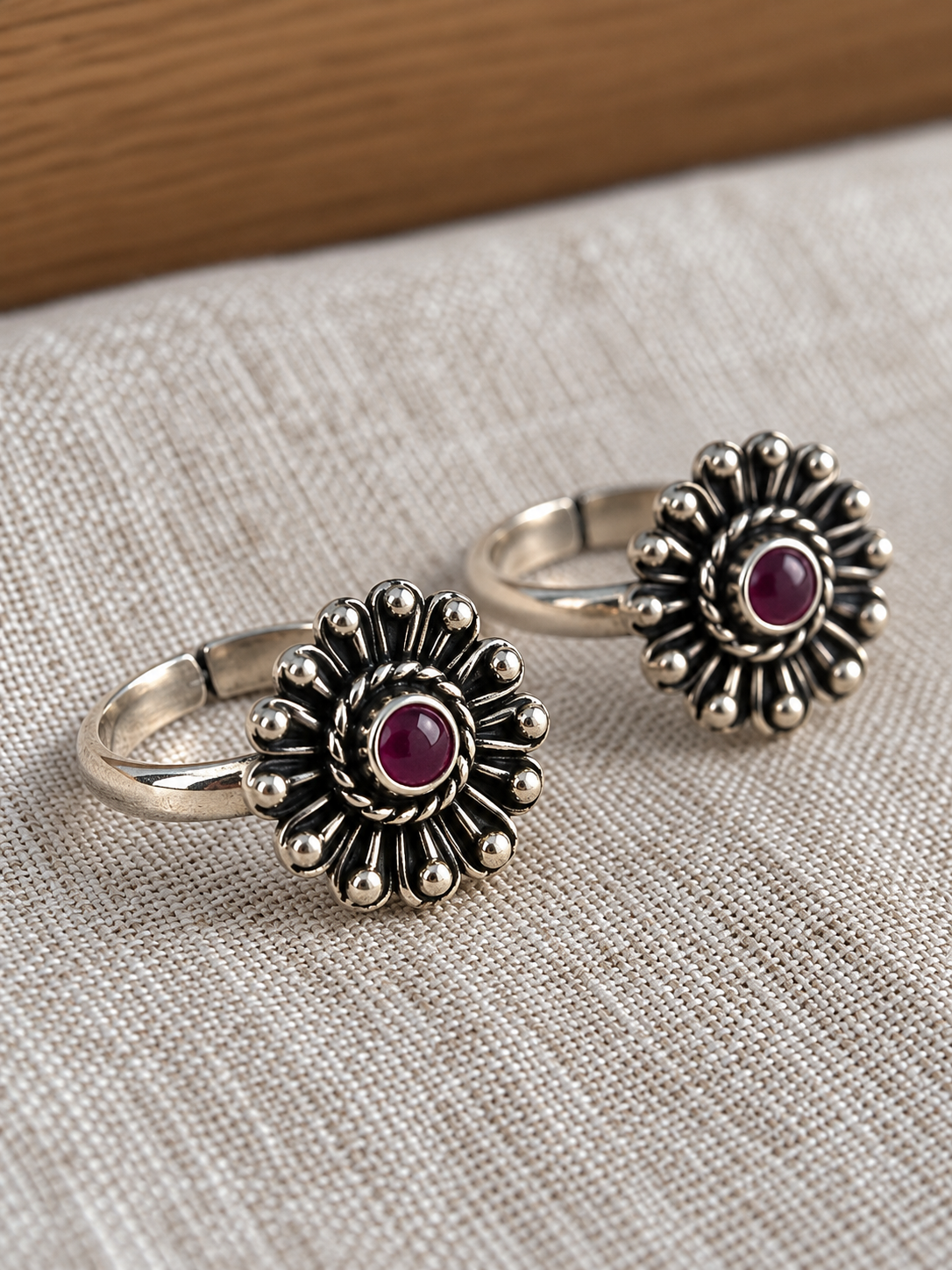 Sudarvizhi • சுடர்விழி • 925 Silver Toe Rings