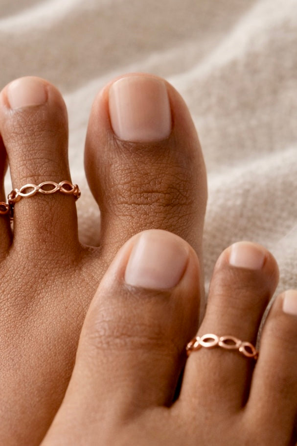 Vizhila • விழிலா • 925 Silver Toe Rings