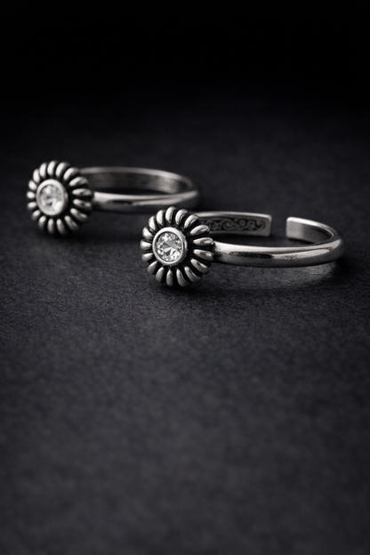 Nilaani • நிலானி • 925 Silver Toe Rings